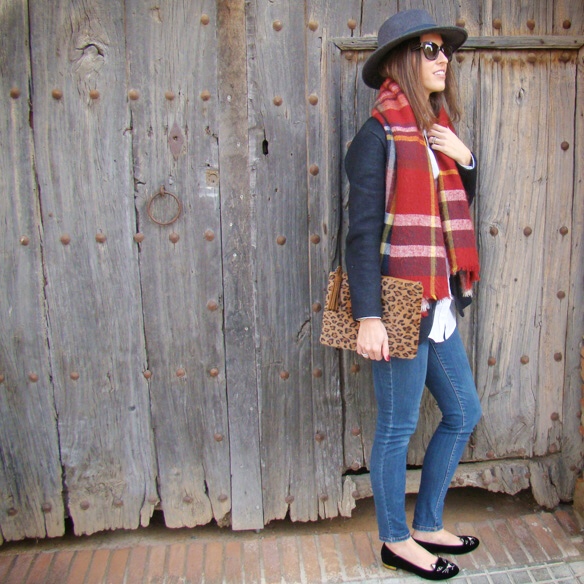 15colgadasdeunapercha_tartan_animal_print_sombrero_hat_bailarinas_gato_terciopelo_manoletinas_velvet_kitty_flats_ballerinas_marta_r_10