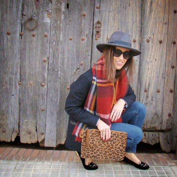 15colgadasdeunapercha_tartan_animal_print_sombrero_hat_bailarinas_gato_terciopelo_manoletinas_velvet_kitty_flats_ballerinas_marta_r_8