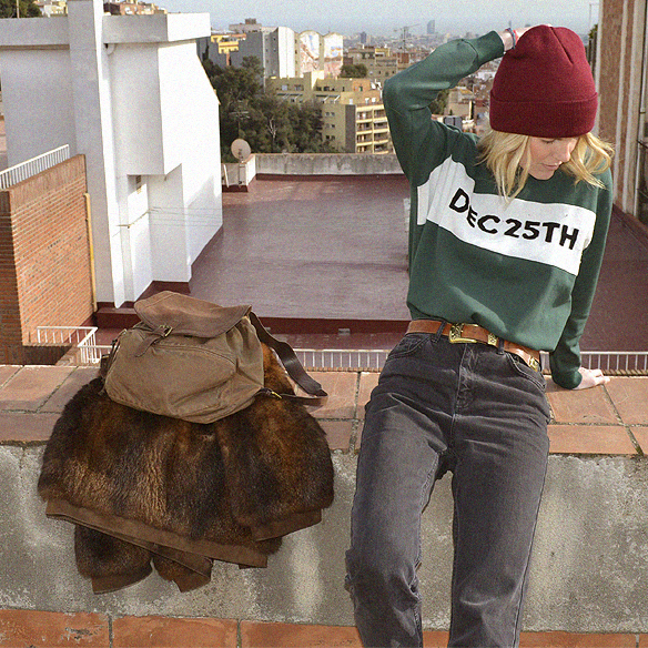 15colgadasdeunapercha_abrigo_pelo_fur_coat_verde_green_sudadera_sweater_gorro_beanie_mochila_backpack_georgina_barcelona_gina_carreras_9