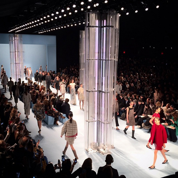 15colgadasdeunapercha_nyfw_new_york_fashion_week_fall_2015_moda_desfile_pasarela_carolina_herrera_5