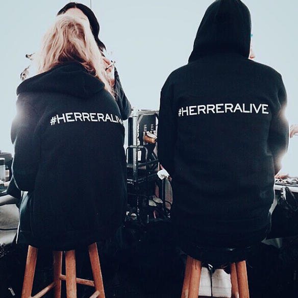 15colgadasdeunapercha_nyfw_new_york_fashion_week_fall_2015_moda_desfile_pasarela_carolina_herrera_7