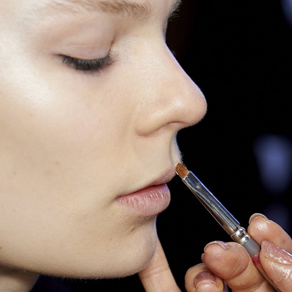 15colgadasdeunapercha_nyfw_new_york_fashion_week_fall_2015_moda_desfile_pasarela_victoria_beckham_10