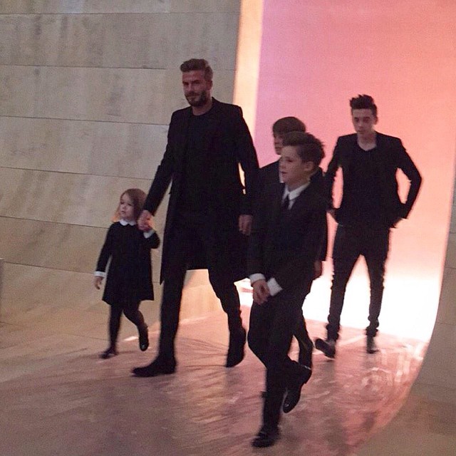 15colgadasdeunapercha_nyfw_new_york_fashion_week_fall_2015_moda_desfile_pasarela_victoria_beckham_14
