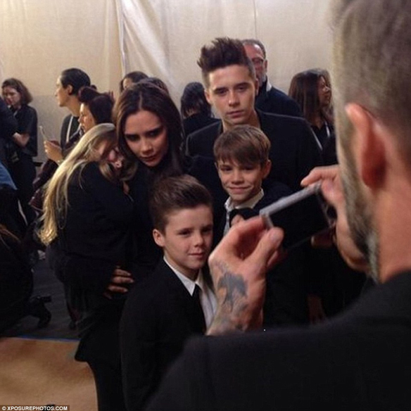 15colgadasdeunapercha_nyfw_new_york_fashion_week_fall_2015_moda_desfile_pasarela_victoria_beckham_16