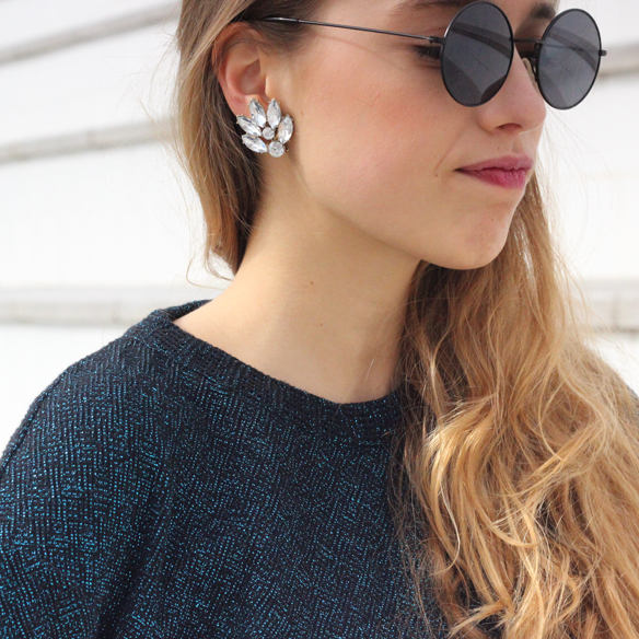 15colgadasdeunapercha_entretiempo_halftime_resort_cut_out_botines_booties_crop_top_ripped_jeans_julia_ros_5