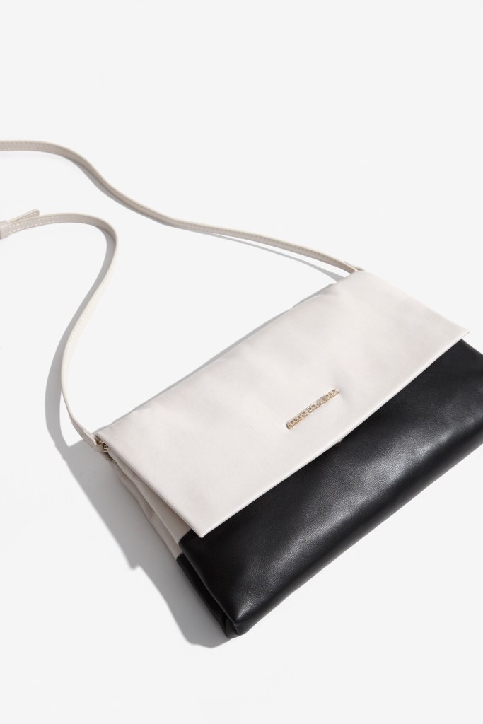 15colgadasdeunapercha-bolso-bag-handbag-adolfo-dominguez-15