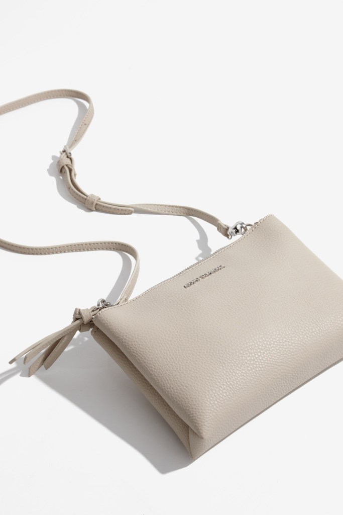 15colgadasdeunapercha-bolso-bag-handbag-adolfo-dominguez-7