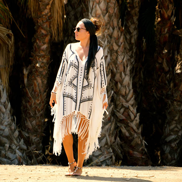 15colgadasdeunapercha-san-juan-saint-johns-eve-kaftan-caftan-flecos-fringes-sandlias-planas-flat-sandals-alicia-alvarez-3