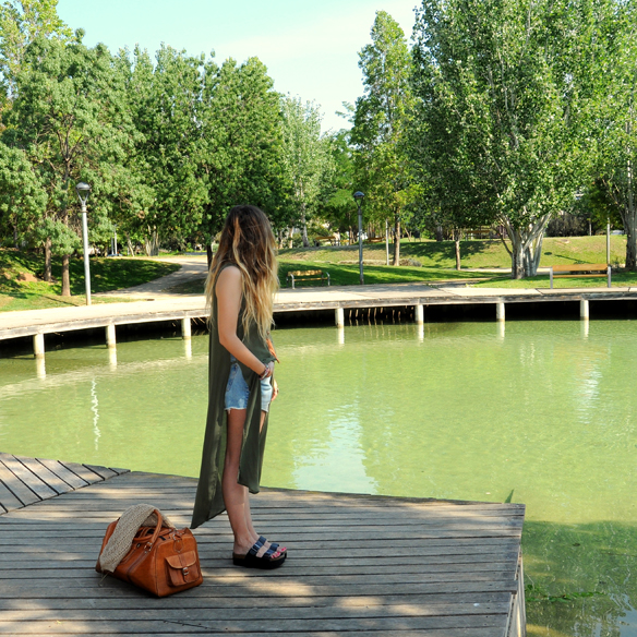 15colgadasdeunapercha-ss15-maxi-camisa-caqui-maxi-shirt-khaki-ugly-shoes-anna-duarte-2