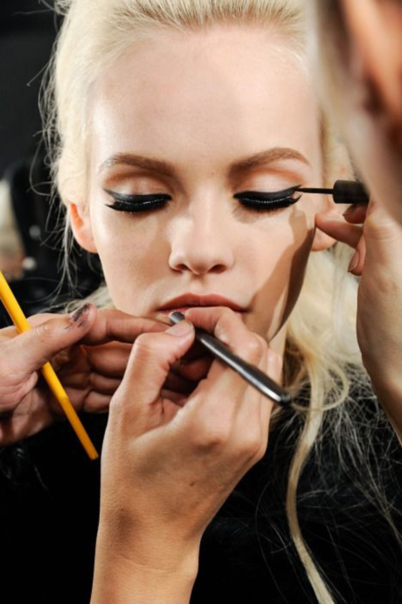 15colgadasdeunapercha-maquillaje-make-up-verano-summer-2015-cat-eyes-4