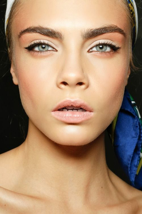 15colgadasdeunapercha-maquillaje-make-up-verano-summer-2015-sombra-blanca-white-eyeshadow-2