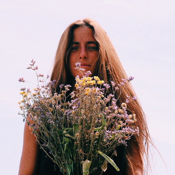 15colgadasdeunapercha-mono-jumpsuit-rubia-blonde-camomila-chamomile-bebofi-1