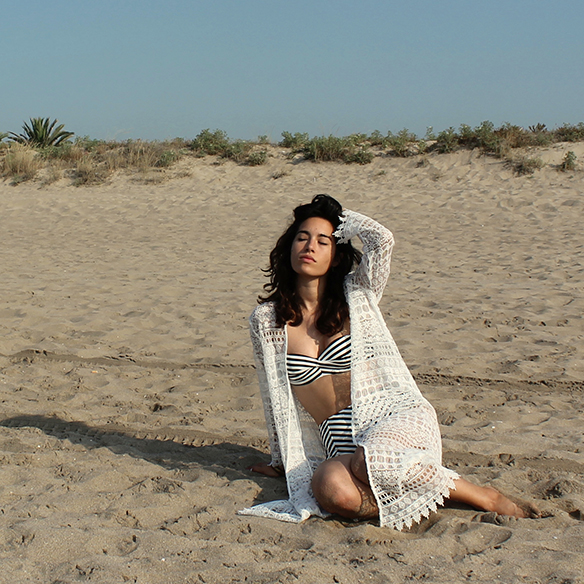 15colgadasdeunapercha-verano-summer-lace-kimono-encaje-bikini-talle-alto-high-waisted-sailor-marinero-blanche-2