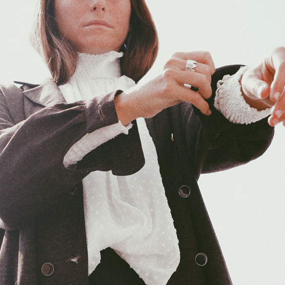 15-colgadas-de-una-percha-bebofi-must-have-fw-15-16-oi-imprescindible-blusa-estilo-victoriano-victorian-style-blouse-6