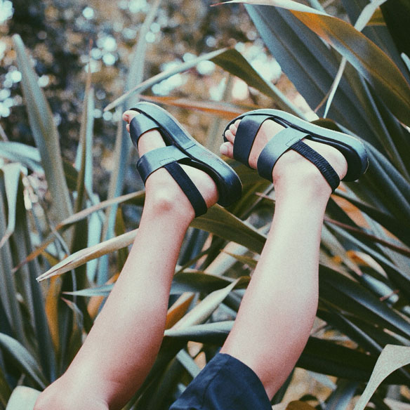 15-colgadas-de-una-percha-bebofi-negro-total-black-look-mapache-by-dark-green-5