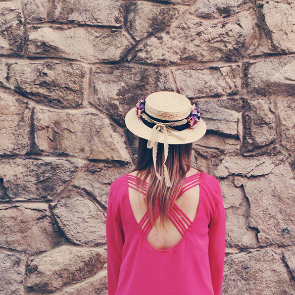 15-colgadas-de-una-percha-carla-kissler-bodas-weddings-canotier-floral-flower-boater-lito-y-lola-3