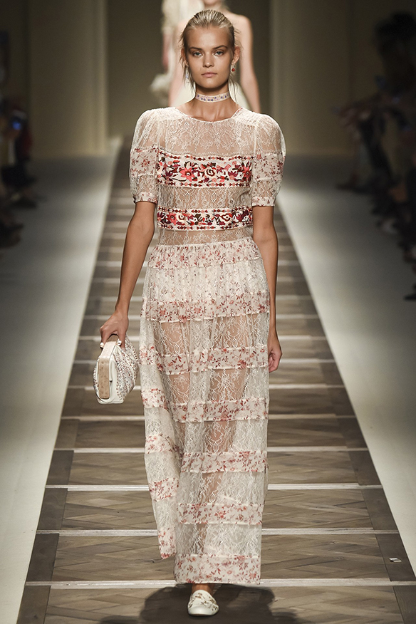 15-colgadas-de-una-percha-milan-fashion-week-mfw-etro-ss-16-2016-1