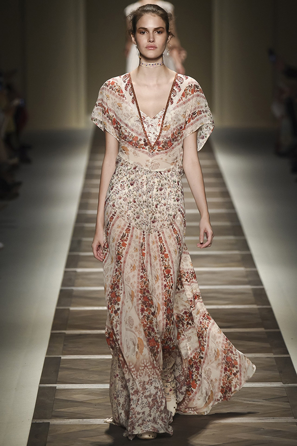 15-colgadas-de-una-percha-milan-fashion-week-mfw-etro-ss-16-2016-3