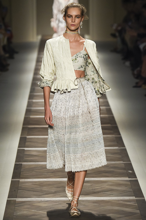 15-colgadas-de-una-percha-milan-fashion-week-mfw-etro-ss-16-2016-5