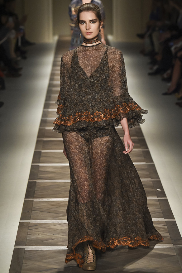 15-colgadas-de-una-percha-milan-fashion-week-mfw-etro-ss-16-2016-6