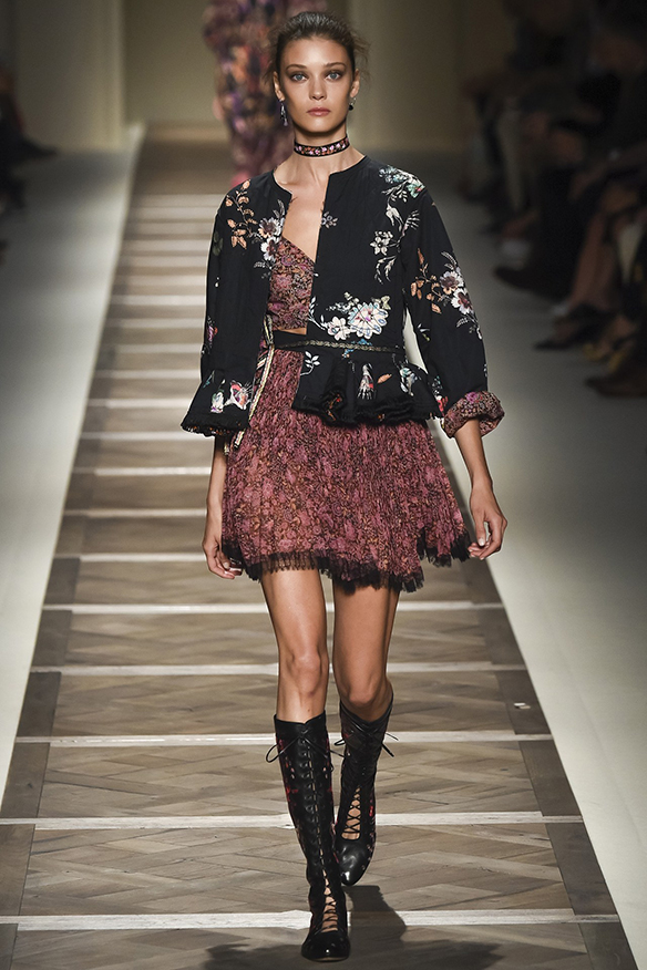 15-colgadas-de-una-percha-milan-fashion-week-mfw-etro-ss-16-2016-9