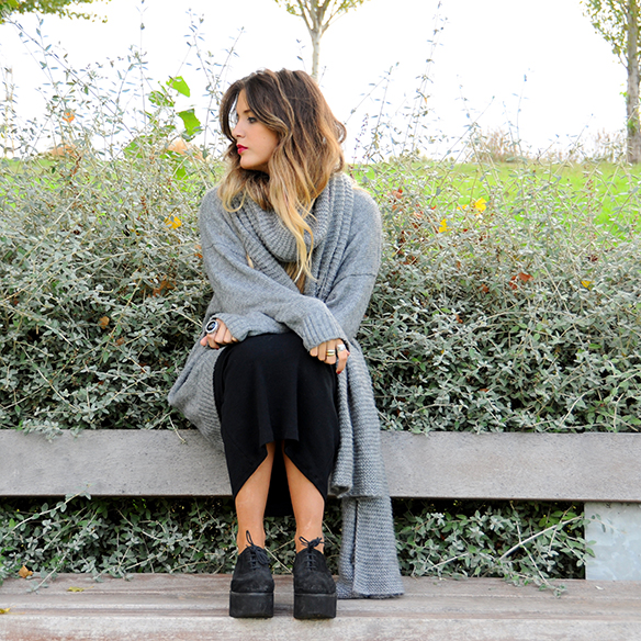 15-colgadas-de-una-percha-anna-duarte-must-have-fw-15-16-oi-imprescindible-granny-abuela-midi-skirt-falda-midi-gris-grey-6