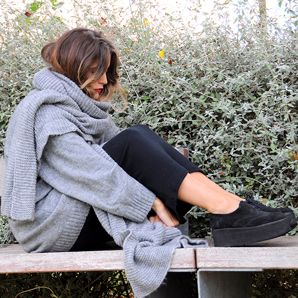 15-colgadas-de-una-percha-anna-duarte-must-have-fw-15-16-oi-imprescindible-granny-abuela-midi-skirt-falda-midi-gris-grey-8