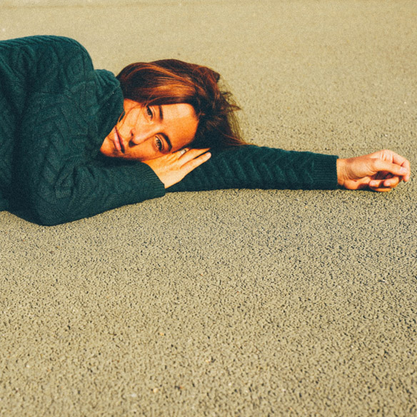 15-colgadas-de-una-percha-bebofi-mapache-by-dark-green-fw-oi-sporty-look-jersey-jumper-verde-green-falda-skirt-5