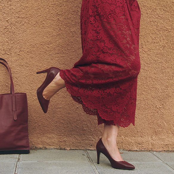 15-colgadas-de-una-percha-carla-kissler-must-have-fw-oi-imprescindible-culottes-encaje-lace-marsala-blusa-off-shoulder-blouse-8