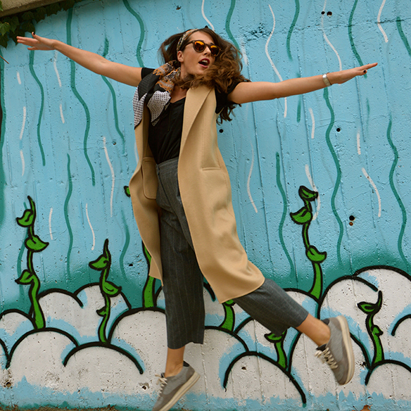 15-colgadas-de-una-percha-gina-carreras-alicia-alvarez-must-have-imprescindible-fw-15-16-oi-chaleco-xl-vest-niancole-gafas-de-sol-sunnies-cropped-pants-7