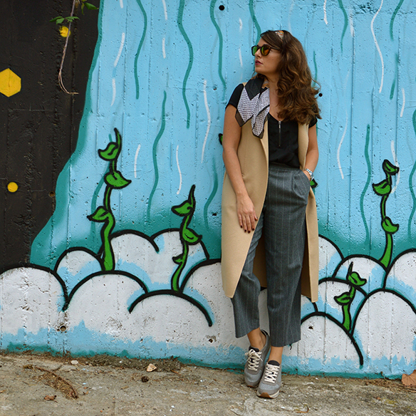 15-colgadas-de-una-percha-gina-carreras-alicia-alvarez-must-have-imprescindible-fw-15-16-oi-chaleco-xl-vest-niancole-gafas-de-sol-sunnies-cropped-pants-8