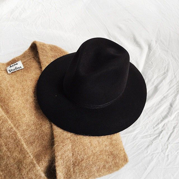 15-colgadas-de-una-percha-october-mood-board-inspiration-inspiracion-octubre-10