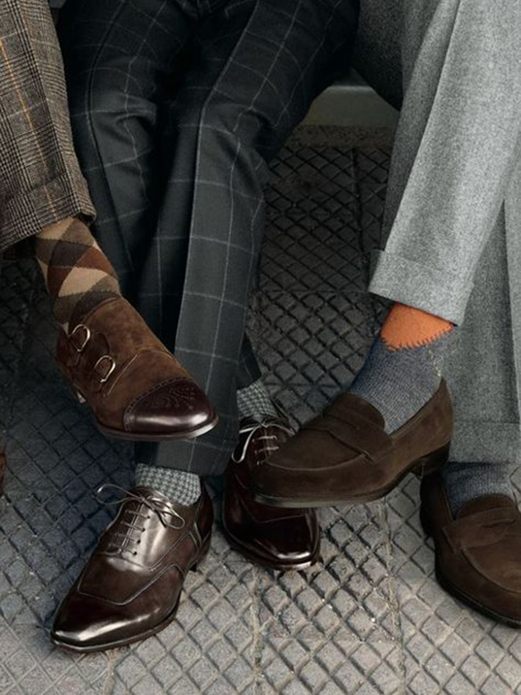 15-colgadas-de-una-percha-sunday-man-day-look-outfit-hombre-men-menswear-moda-masculina-happy-socks-calcetines-originales-estilosos-zapatos-shoes-6