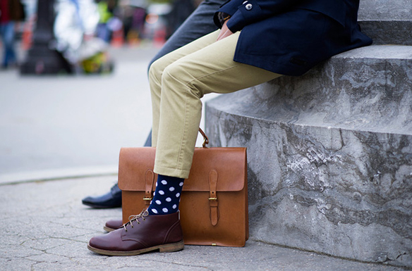 15-colgadas-de-una-percha-sunday-man-day-look-outfit-hombre-men-menswear-moda-masculina-happy-socks-calcetines-originales-estilosos-zapatos-shoes-8