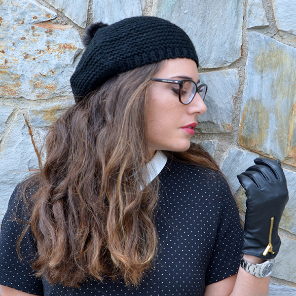15-colgadas-de-una-percha-alicia-alvarez-polka-dot-dress-guantes-gloves-botas-boots-shirt-collar-cuello-camisa-gafas-glasses-6