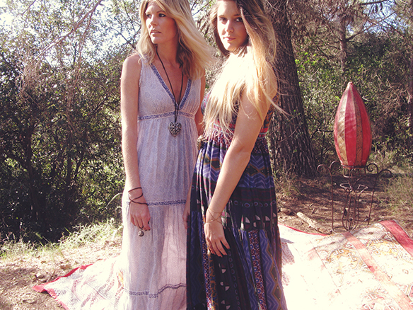 15-colgadas-de-una-percha-almah-scented-jewelry-lookbook-fw-15-16-joyeria-bisuteria-aromatica-perfumada-anna-duarte-gina-carreras-boho-1