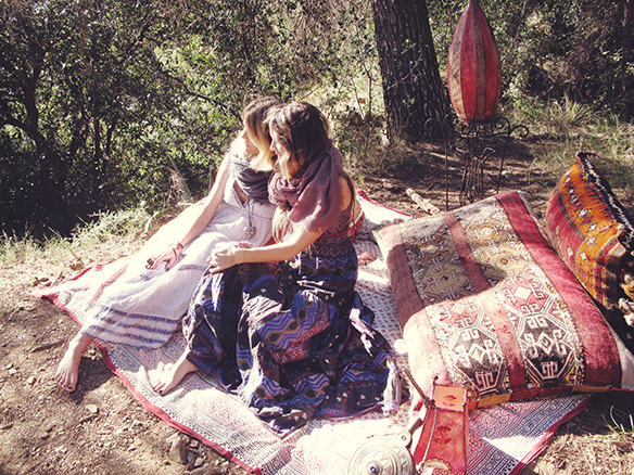 15-colgadas-de-una-percha-almah-scented-jewelry-lookbook-fw-15-16-joyeria-bisuteria-aromatica-perfumada-anna-duarte-gina-carreras-boho-10