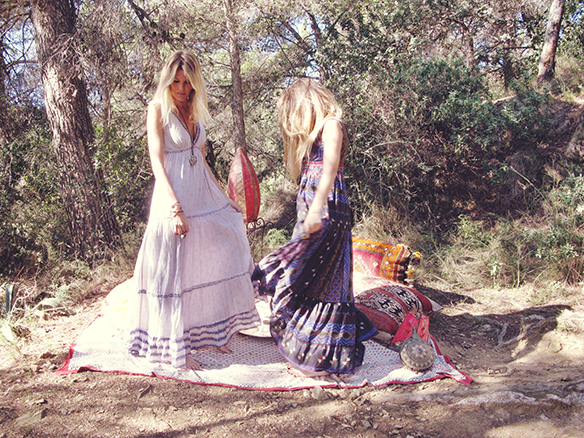 15-colgadas-de-una-percha-almah-scented-jewelry-lookbook-fw-15-16-joyeria-bisuteria-aromatica-perfumada-anna-duarte-gina-carreras-boho-2