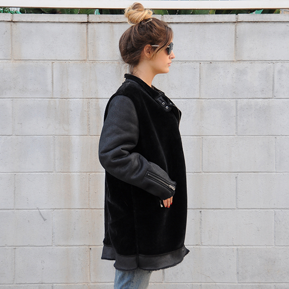 15-colgadas-de-una-percha-anna-duarte-boyfriend-jeans-socks-calcetines-cuero-pelo-chaqueta-fur-leather-jacket-zapatos-plataforma-madera-wood-platform-shoes-fatima-8