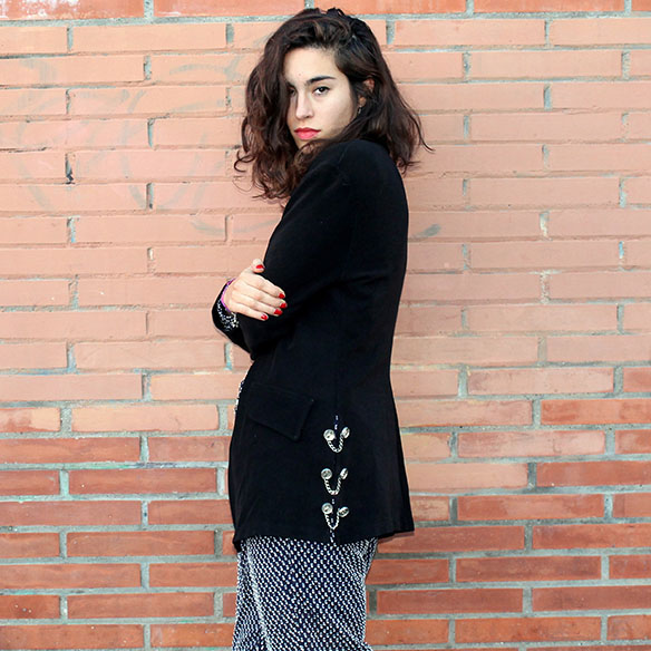 15-colgadas-de-una-percha-blanche-jumpsuit-mono-red-lips-jacket-chaqueta-8