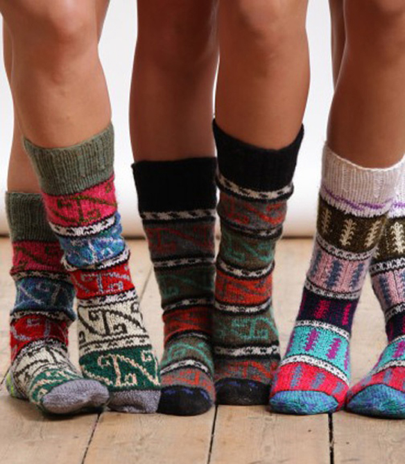 15-colgadas-de-una-percha-december-mood-board-diciembre-abrigos-pelo-fur-coats-maxi-jerseis-lana-wool-jumpers-white-blanco-fiestas-holidays-frio-cold-winter-invierno-6