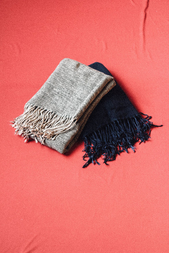 15-colgadas-de-una-percha-mapache-by-dark-green-fw-2015-2016-15-16-lookbook-bebofi-30