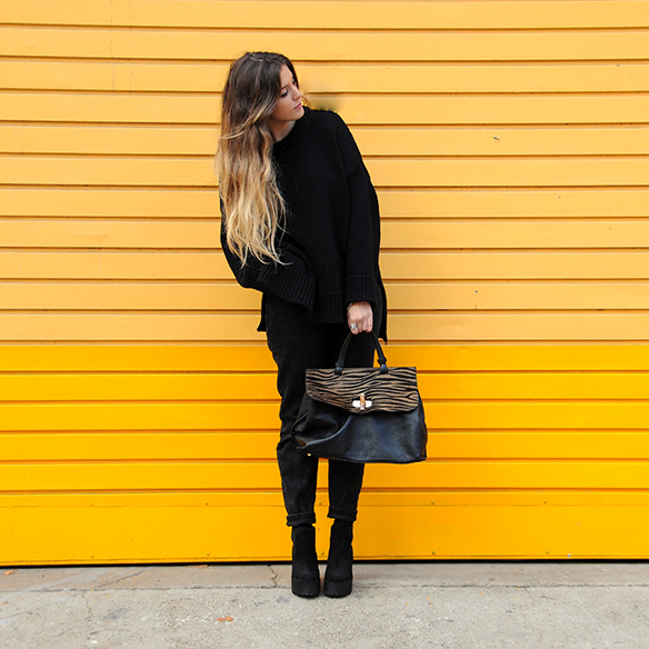 15-colgadas-de-una-percha-anna-duarte-mix-and-match-mom-jeans-bufanda-xl-scarf-animal-print-6