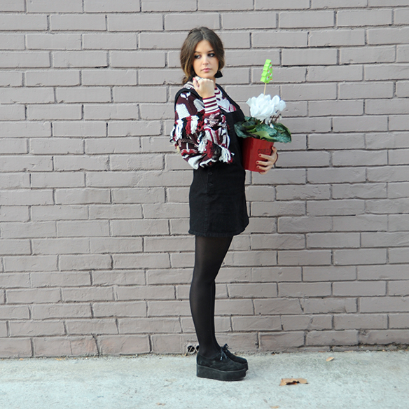 15-colgadas-de-una-percha-anna-duarte-navidad-christmas-pichi-pinafore-mangas-murcielago-bat-sleeves-berenjena-eggplant-trenza-braid-4