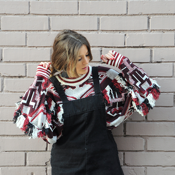 15-colgadas-de-una-percha-anna-duarte-navidad-christmas-pichi-pinafore-mangas-murcielago-bat-sleeves-berenjena-eggplant-trenza-braid-9