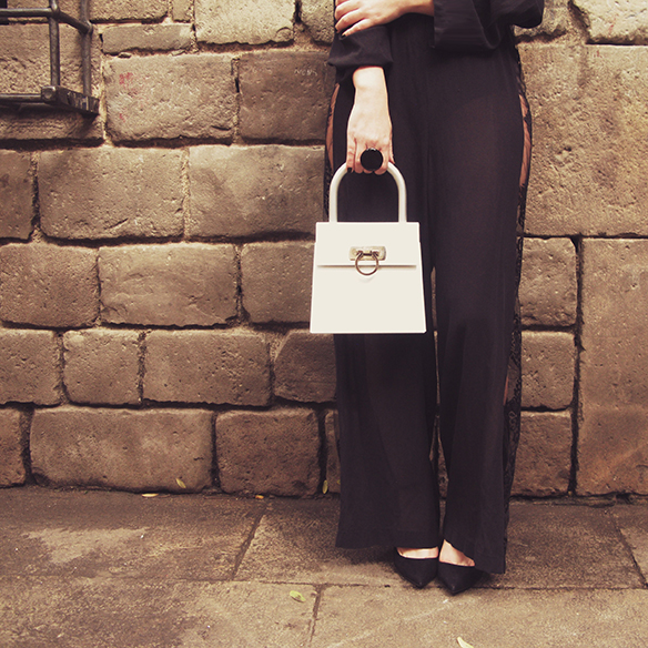 15-colgadas-de-una-percha-carla-kissler-fin-de-año-nochevieja-new-years-eve-mono-jumpsuit-la-perla-lenceria-lingerie-encaje-lace-11