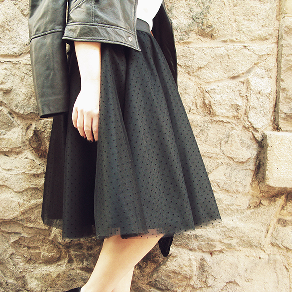 15-colgadas-de-una-percha-carla-kissler-navidad-christmas-falda-de-tul-tulle-skirt-tutu-lolitas-bcn-cazadora-granny-shoes-velvet-trainers-12