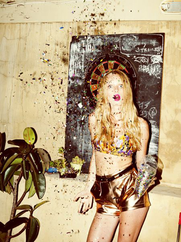 15-colgadas-de-una-percha-inspiracion-nochevieja-fin-de-año-new-years-eve-inspo-inspiration-24