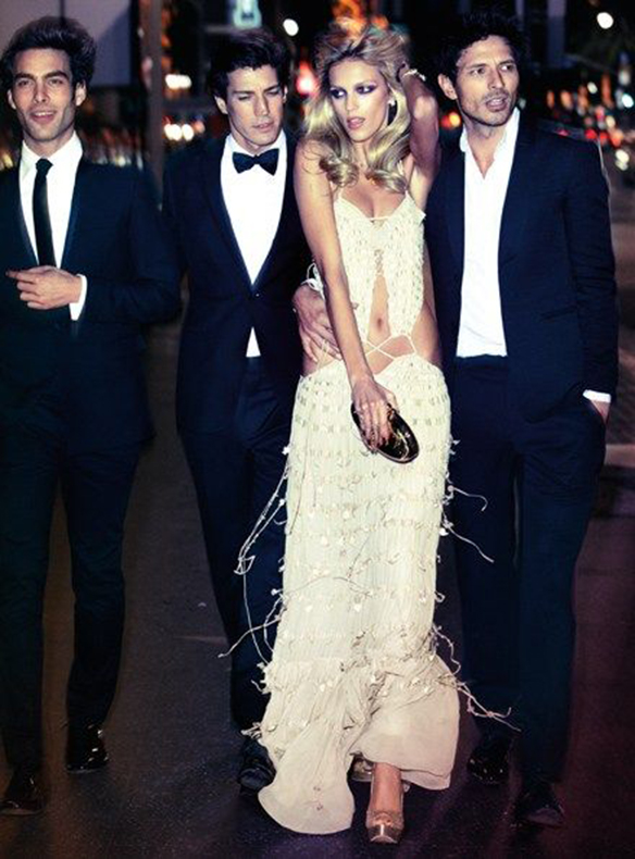 15-colgadas-de-una-percha-inspiracion-nochevieja-fin-de-año-new-years-eve-inspo-inspiration-59