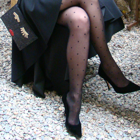 15-colgadas-de-una-percha-marta-r-navidad-christmas-gold-blazer-americana-dorada-falda-neopreno-neoprene-skirt-medias-plumetti-tights-6